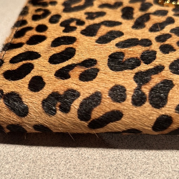 C. Wonder Leopard fur Zip Wallet - Picture 3 of 8